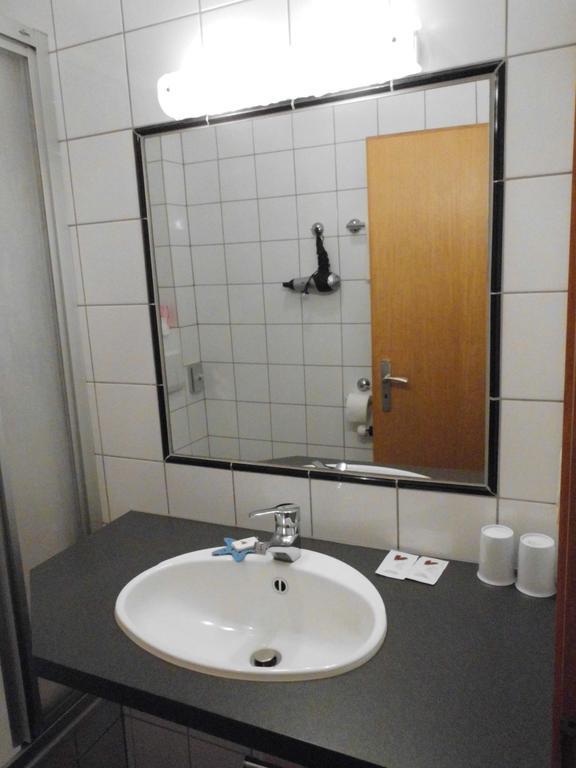 Hotel Haus Hellhohl Brilon Zimmer foto