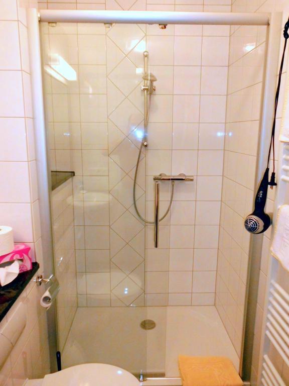 Hotel Haus Hellhohl Brilon Zimmer foto