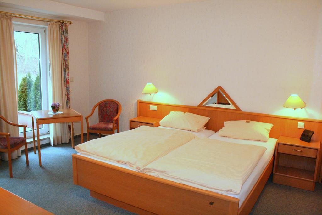 Hotel Haus Hellhohl Brilon Zimmer foto